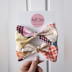 Handmade 🧵 🪡 Upcycled Quilt Bow Clips